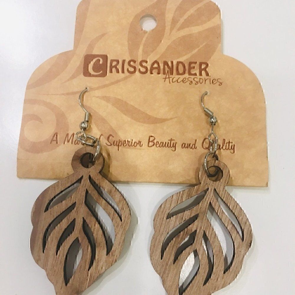 Nwt Leaf Shaped Dangling Earrings - image 3